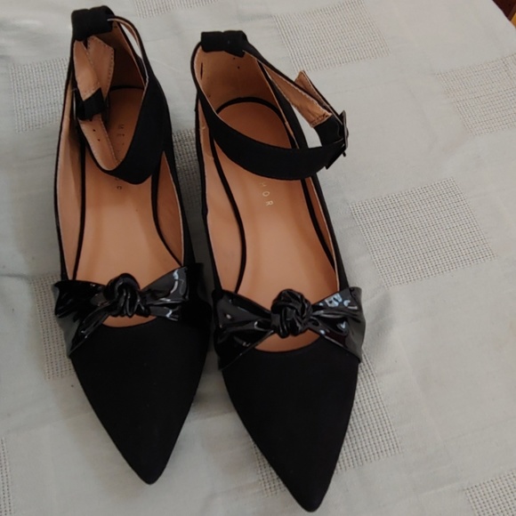 Metaphor Black Flats with Bow & Ankle Straps Size 8 - Picture 2 of 5